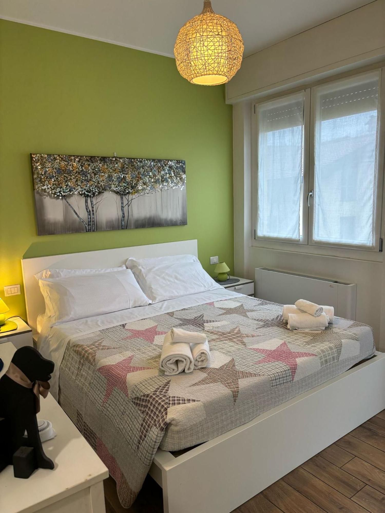 Airuno Rooms Exteriör bild
